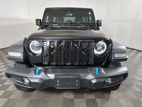Used 2023 Jeep Wrangler Unlimited w/ Sun & Screen Package AWD/4WD image 7