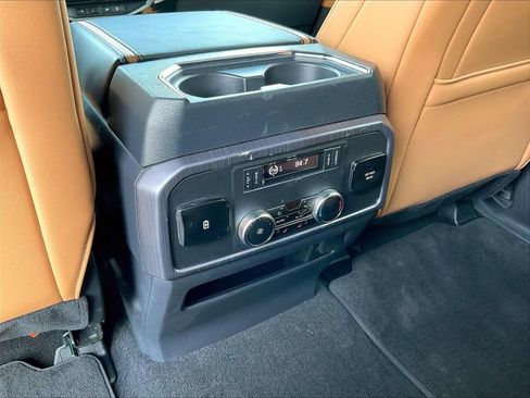 Certified 2024 Ford Expedition Platinum AWD/4WD image 10