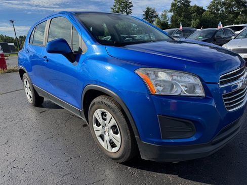 Used 2016 Chevrolet Trax LS FWD image 12