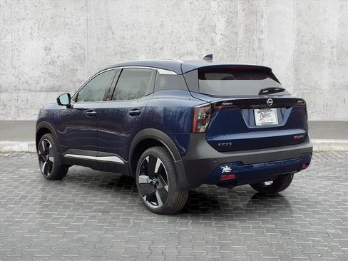 New 2025 Nissan Kicks SR image 10
