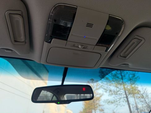 Used 2010 Subaru Legacy 3.6R Limited w/ Appearance Package 1F image 38