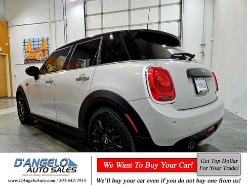 Used 2018 MINI Cooper 4-Door Hardtop image 7