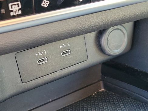 Used 2025 Nissan Rogue SV FWD image 28