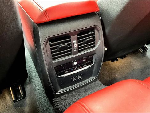 Used 2023 BMW M4 xDrive Competition image 10