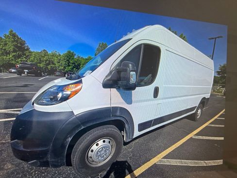 Used 2021 RAM ProMaster 2500 FWD image 1