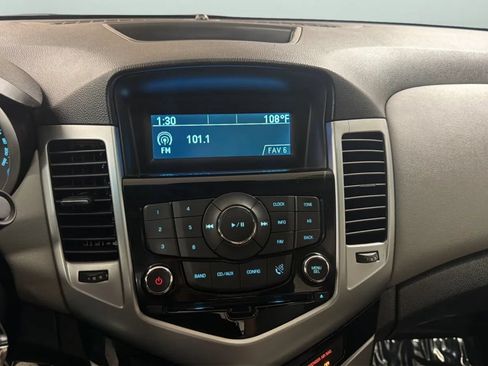 Used 2013 Chevrolet Cruze LS FWD image 14
