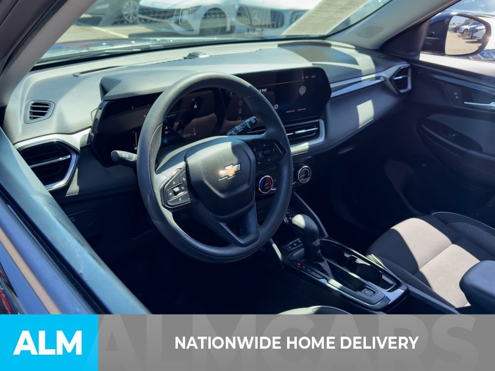 Used 2025 Chevrolet TrailBlazer LT AWD/4WD image 4