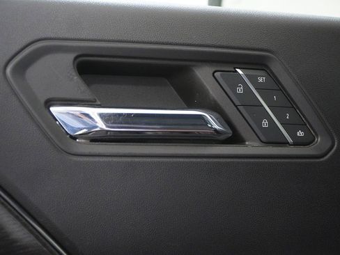Used 2023 GMC Canyon AT4 w/ AT4 Premium Package AWD/4WD image 19