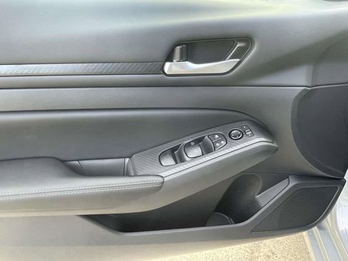 New 2025 Nissan Altima 2.5 SV image 15