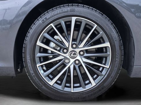 Certified 2022 Lexus ES 350 w/ Premium Package FWD image 40