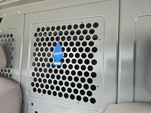 Used 2020 Nissan NV 2500 SV image 21