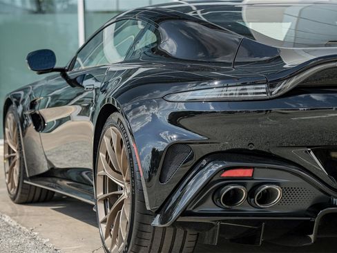 New 2025 Aston Martin V8 Vantage Coupe image 12