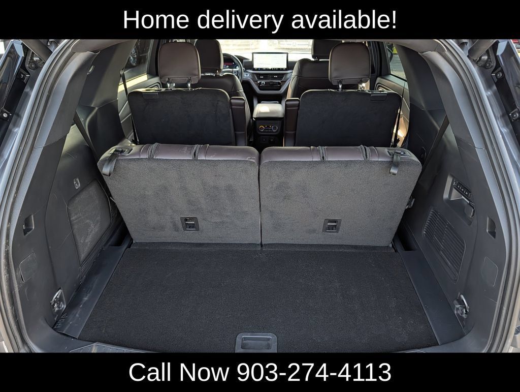 Used 2026 Ford Explorer Platinum RWD image 29