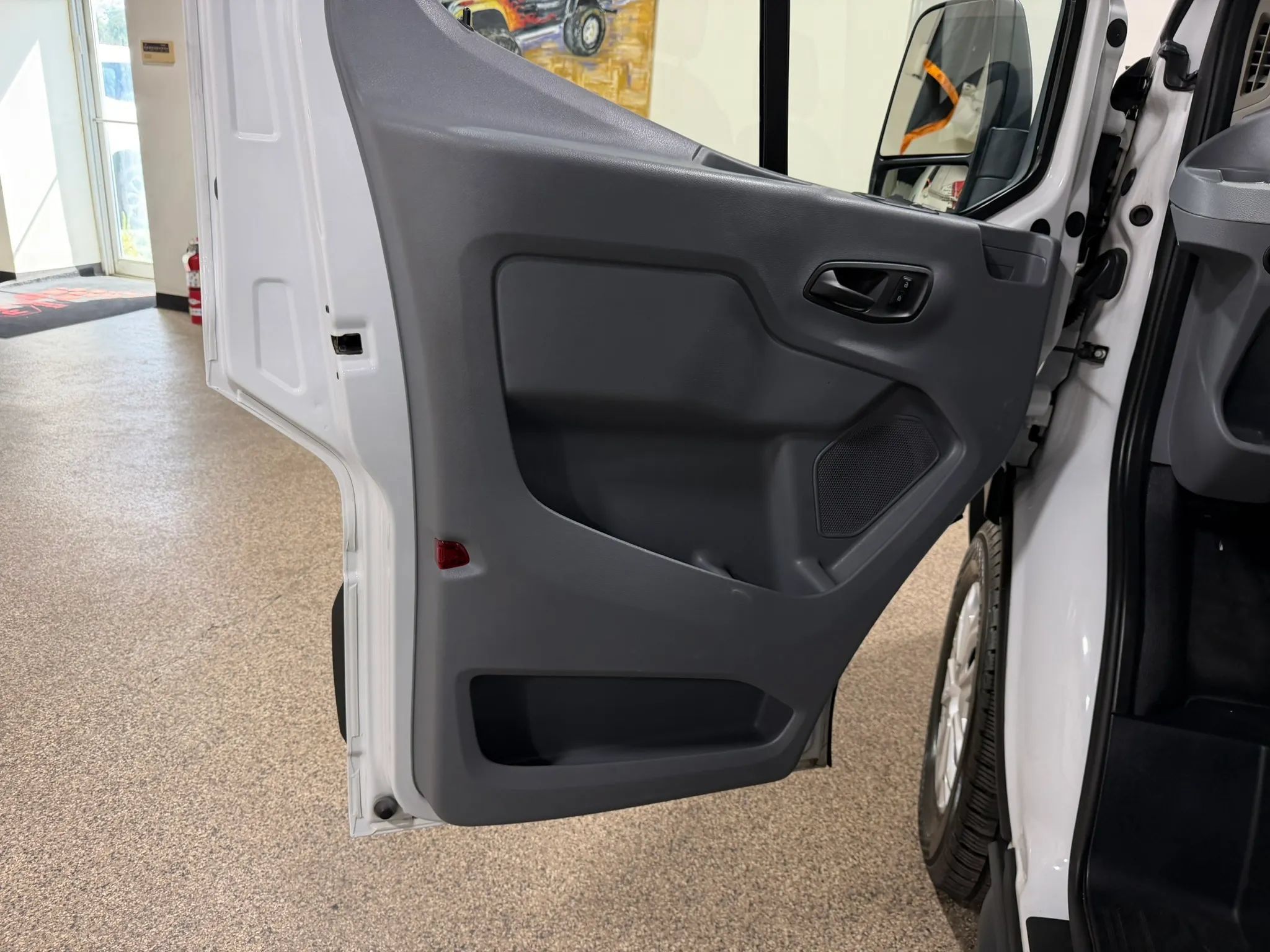 Used 2018 Ford Transit 150 XL RWD image 26