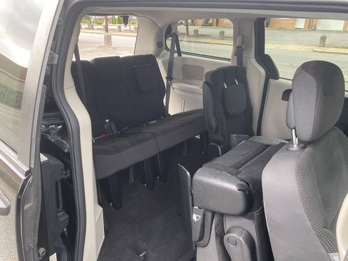 Used 2017 Dodge Grand Caravan SE w/ Power Window Group image 27