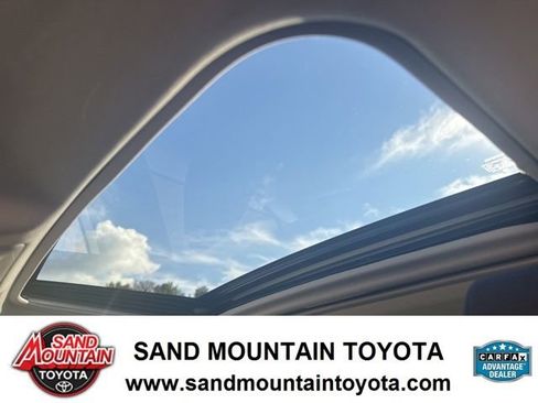 Used 2021 Toyota RAV4 XLE image 17