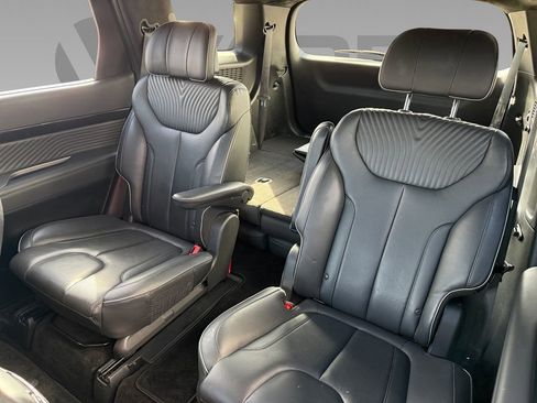 Certified 2023 Hyundai Palisade Calligraphy w/ Cargo Package image 4