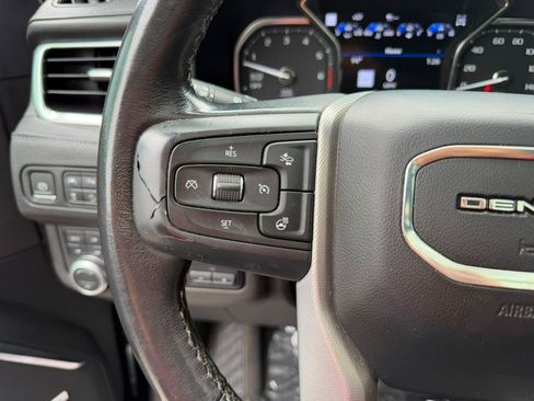 Used 2021 GMC Yukon XL Denali w/ Denali Premium Package AWD/4WD image 10