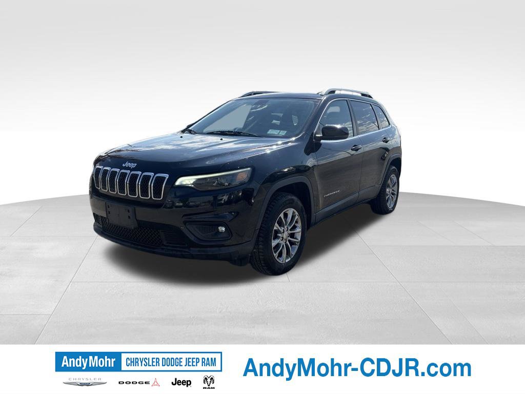 Used 2019 Jeep Cherokee Latitude Plus w/ Cold Weather Group AWD/4WD image 3