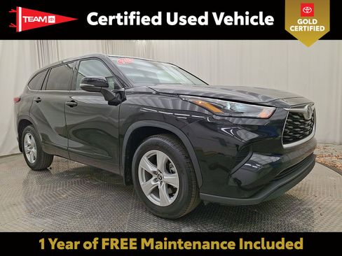 Certified 2022 Toyota Highlander L image 1