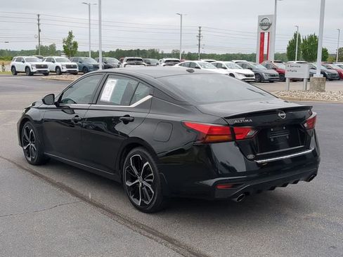 Used 2023 Nissan Altima 2.5 SR w/ SR Premium Package FWD image 5