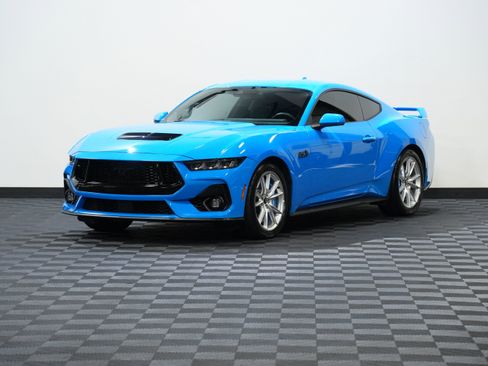 Used 2024 Ford Mustang GT Premium RWD image 3