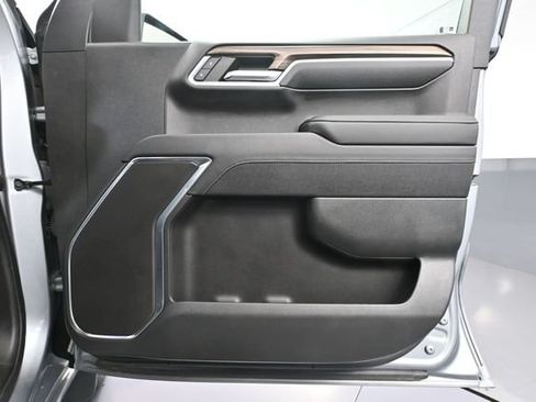 Used 2023 Chevrolet Silverado 1500 LT AWD/4WD image 46