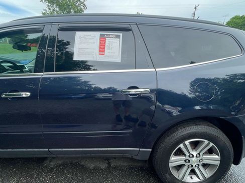 Used 2017 Chevrolet Traverse LT AWD/4WD image 4