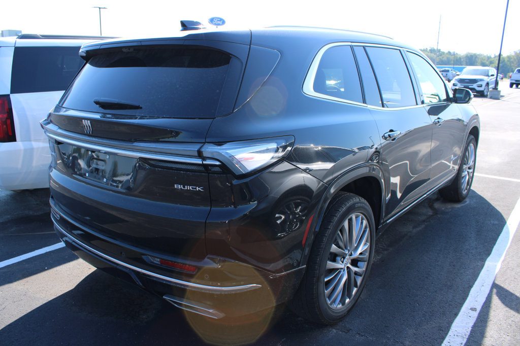 Used 2026 Buick Enclave Avenir w/ Super Cruise Package AWD/4WD image 6