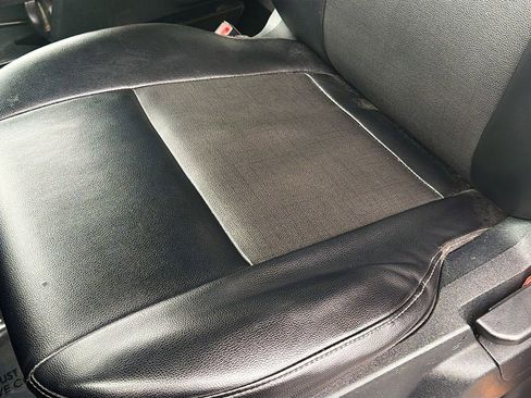 Used 2020 Ford Transit 150 Medium Roof w/ Load Area Protection Package image 18