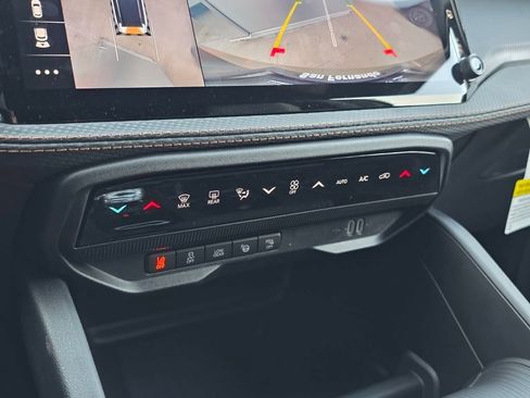 New 2026 Jeep Cherokee Overland w/ Advanced Pro Tech Group image 17