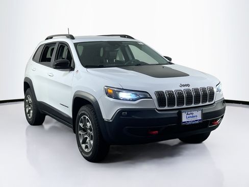 Used 2022 Jeep Cherokee Trailhawk AWD/4WD image 3
