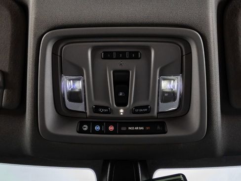 Used 2021 Chevrolet Silverado 1500 LT Trail Boss w/ Convenience Package II image 28