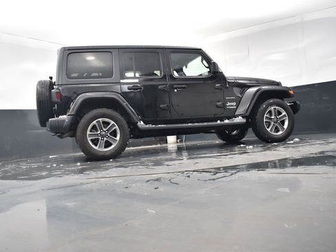 Used 2019 Jeep Wrangler Unlimited Sahara image 27