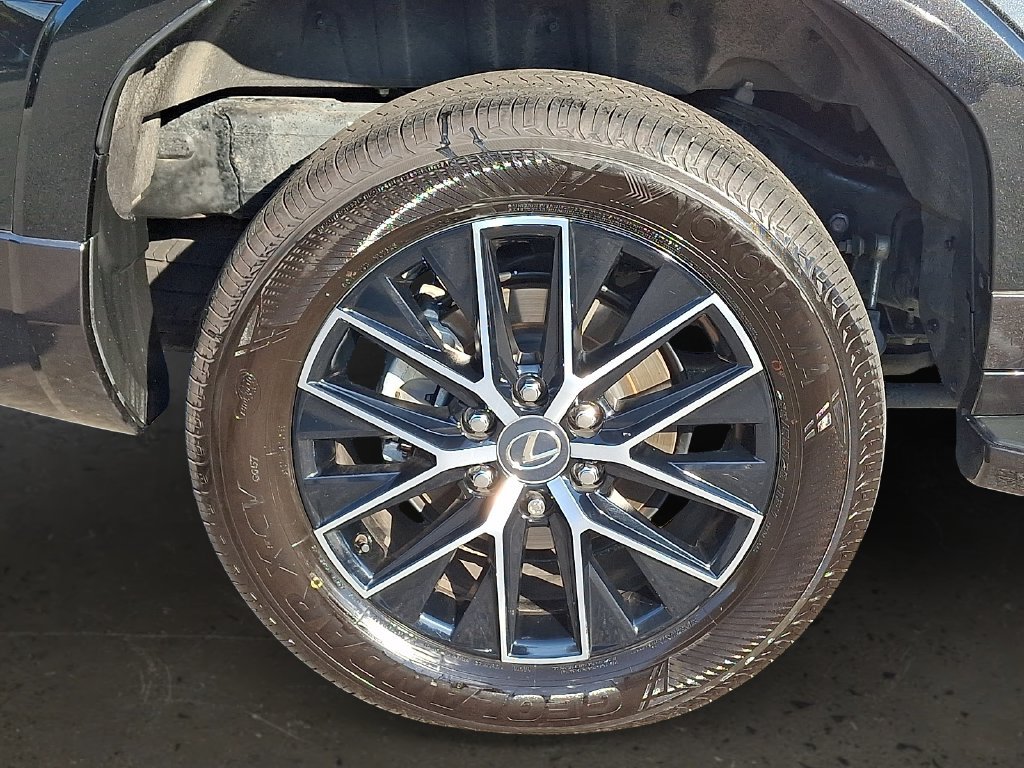 Used 2024 Lexus GX 550 w/ Accessory Package (Z1) AWD/4WD image 9
