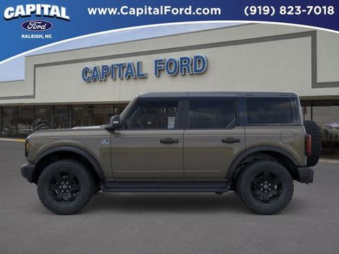 New 2025 Ford Bronco Outer Banks image 3