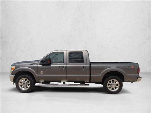 Used 2011 Ford F250 Lariat w/ Lariat Ultimate Pkg AWD/4WD image 9