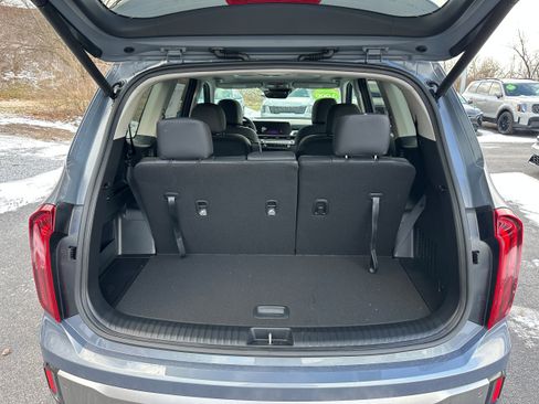 New 2025 Kia Telluride S image 10