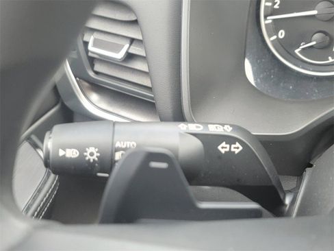 Certified 2024 Nissan Rogue SV image 18