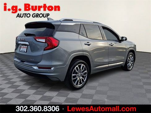 Used 2024 GMC Terrain Denali image 6