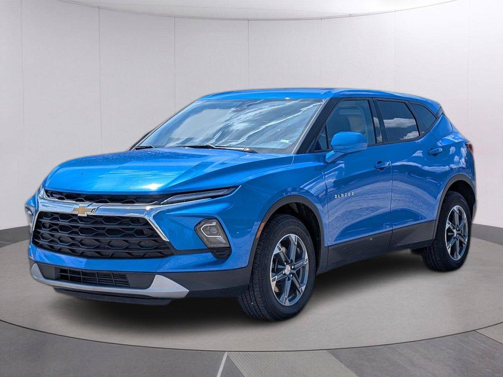 Used 2025 Chevrolet Blazer LT AWD/4WD image 1