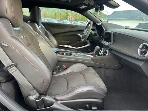 Used 2021 Chevrolet Camaro ZL1 image 11