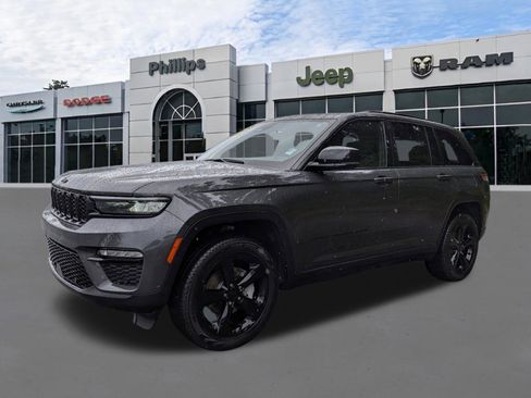 Certified 2025 Jeep Grand Cherokee Limited w/ Luxury Tech Group II RWD image 7
