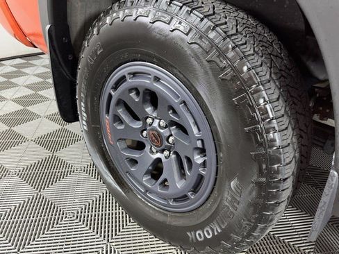 Used 2025 Nissan Frontier Pro-X w/ Pro Convenience Package RWD image 13