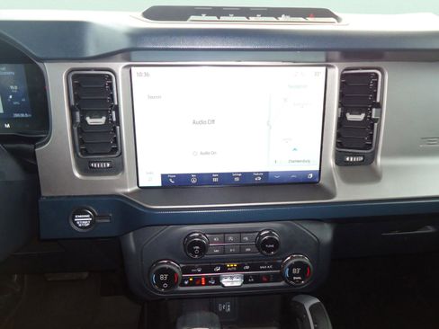 Used 2023 Ford Bronco Outer Banks w/ Sasquatch Package image 15