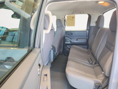 Used 2024 Nissan Frontier S image 24