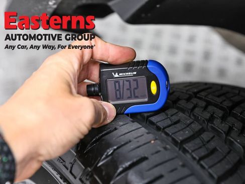 Used 2022 Jeep Wrangler Unlimited Sahara w/ Cold Weather Group AWD/4WD image 30