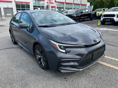 Used 2024 Toyota Corolla XSE FWD image 3
