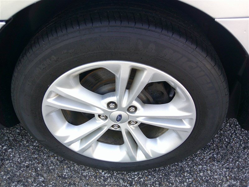 Used 2013 Ford Taurus SEL FWD image 22