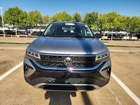 Used 2024 Volkswagen Taos S FWD image 2